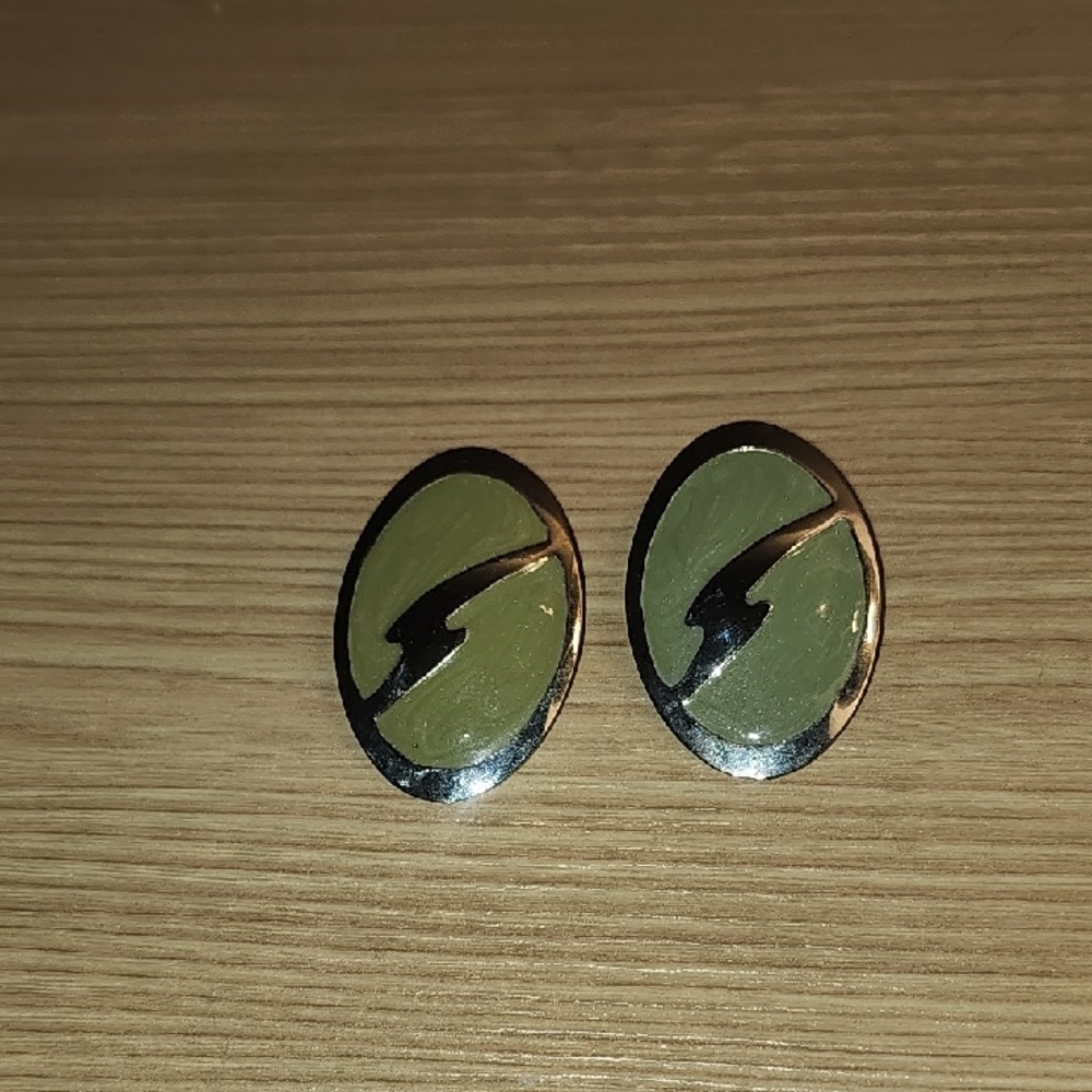 Unique Vintage lighting bolt earrings from the 80s